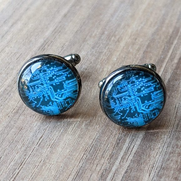 Glass Dome Cuff Links with Printed Circuit Boards in Blue, Shiny Gunmetal-Plated - Picture 9 of 16